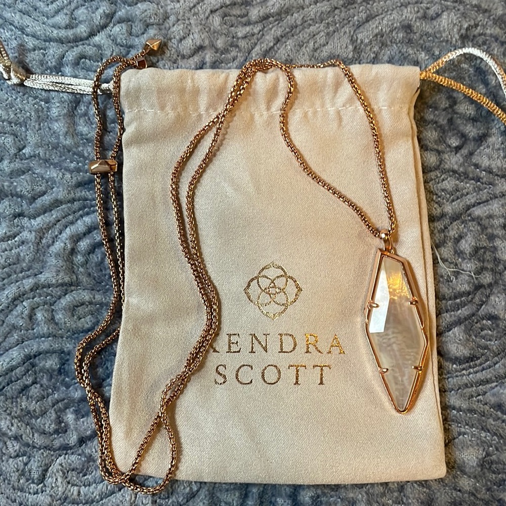 Kendra Scott Rose Gold Beatrice Necklace